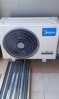 TCL TITAN GOLD SPLIT TYPE AIRCON INVERTER