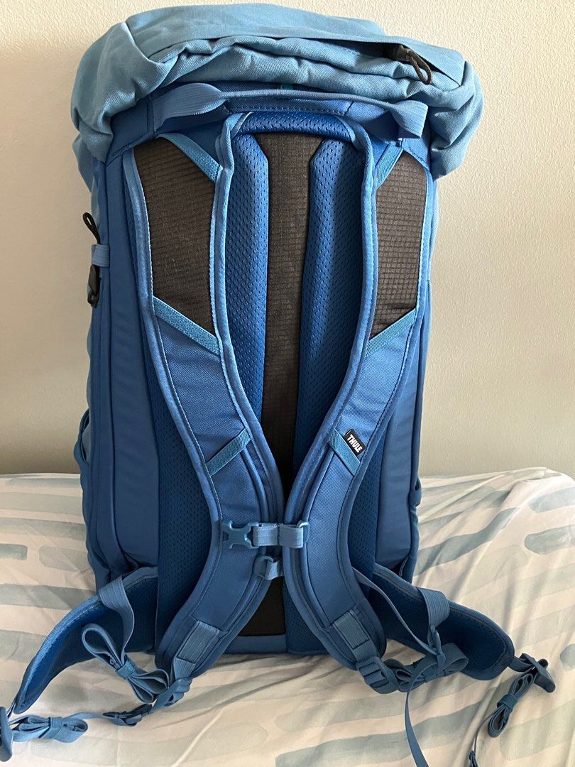 THULE AllTrail X25 (Mykonos Blue) Hiking Backpack (Category: Backpacks) located in Paranaque City. Submitted by d33t00 (Listing ID 1358239828, Image 3). Description: THULE AllTrail X25 (Mykonos Blue) Hiking Backpack Brand New Dimensions (LxWxH): 24 x 26 x 60 cm Weight: 0.93 kg Volume: 25 L Color: Mykonos Blue Material: 50% Recycled Waxed 600D Polyester Canvas; Bluesign Certified 600D Polyester Note: last 2 pics are from the web (for reference) Pr