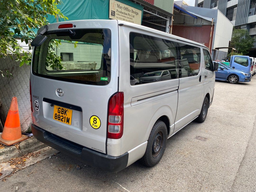 Toyota hiace auto diesel van with rear aircon for lease!62872683727361111