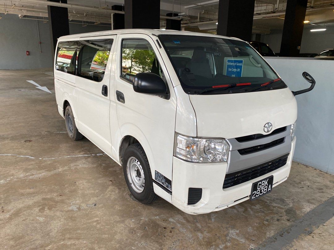 Toyota hiace auto diesel van with rear aircon for lease!62872683727361114