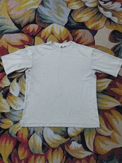 (Category: ) located in . Submitted by ayim.thrifting (Listing ID 1358321704, Image 1). Description: .