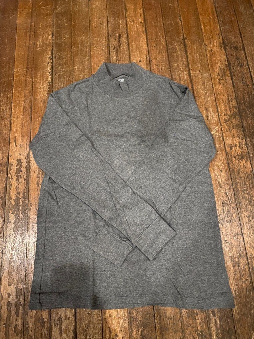 Uniqlo Supima Mock Neck L/S Tee (Category: Tshirts & Polo Shirts ) located in Makati City. Submitted by plainteesandmore (Listing ID 1358227753, Image 1). Description: Only tried on, never used Supima cotton Mock neck perfect for travelling! Dark gray color Size M.