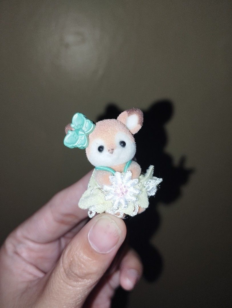 Waterslide Baby Deer - Sylvanian Family (Tingi) (Category: Figurines & Statues) located in Quezon City. Submitted by shiayaiya (Listing ID 1358298811, Image 1). Description: — Unused — Loc: QC — Gcash / Maya — SDD / Meet Up / JNT — Can do sets with other items, will give discounts..