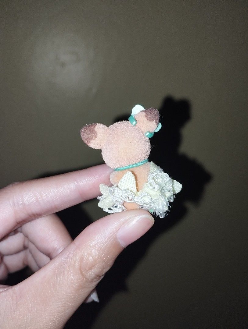 Waterslide Baby Deer - Sylvanian Family (Tingi) (Category: Figurines & Statues) located in Quezon City. Submitted by shiayaiya (Listing ID 1358298811, Image 2). Description: — Unused — Loc: QC — Gcash / Maya — SDD / Meet Up / JNT — Can do sets with other items, will give discounts..