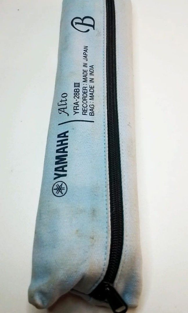 Yamaha flute (Category: Musical Instruments) located in Guiguinto. Submitted by ambershelb75728 (Listing ID 1358161178, Image 1). Description: complete accessories 📌 never been used 📌 from Japan 💗.