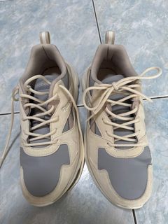 （分類：）位於 。 由 andycsm 提交（商品編號 1358404695，圖片 1）。簡介： 。