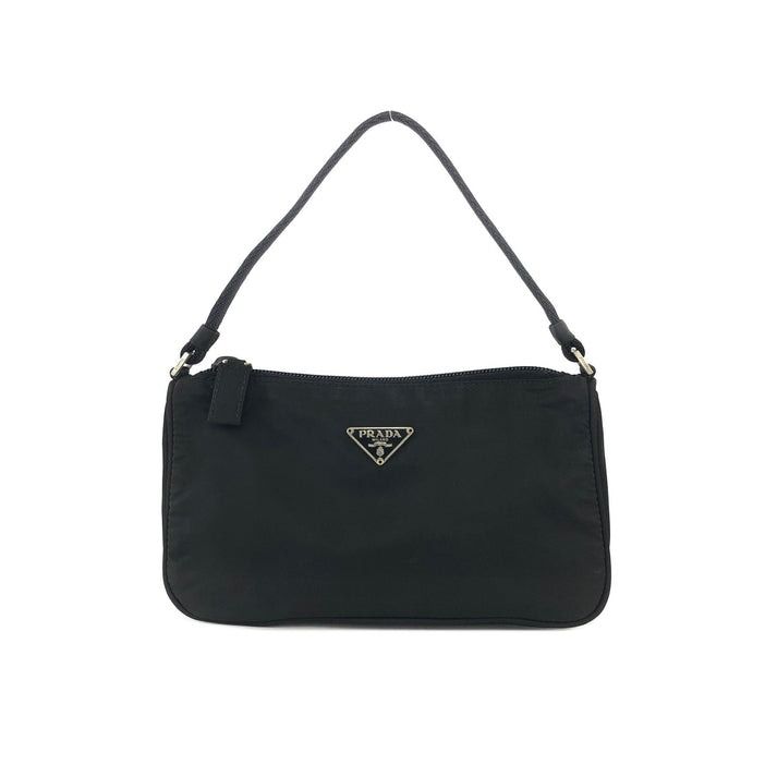 💋 Prada Vela Nylon Small Baguette Bag (Category: Luxury Bags & Wallets) located in Clarin. Submitted by myclosetph143 (Listing ID 1358497432, Image 1). Description: Prada Vela Nylon Small Baguette Bag P15,980+sf Small size Guaranteed Authentic 💯 In very good condition 📍Not affiliated or associated with any brand posted. All brands, product names and logos are the property of their respective original brand.