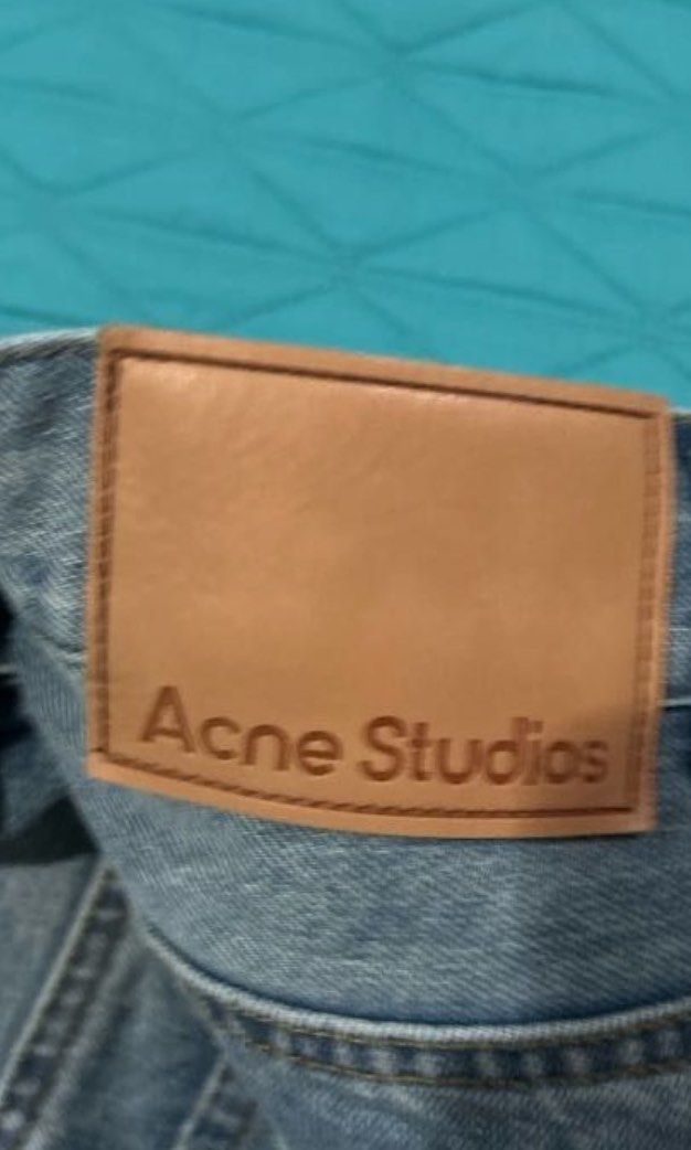 Acne studios Jeans with paint splatter (Category: Jeans) located in Makati City. Submitted by maxturbator (Listing ID 1335323958, Image 3). Description: LAST PRICE NA Size 29 Waist 35 Hip line 102 Length 112 Leg opening 26.