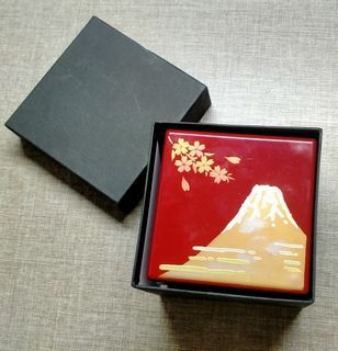 Aizu Lacquerware Mini Music Box Jewelry Box, Mt. Fuji with Inner Cloth (Vermilion)