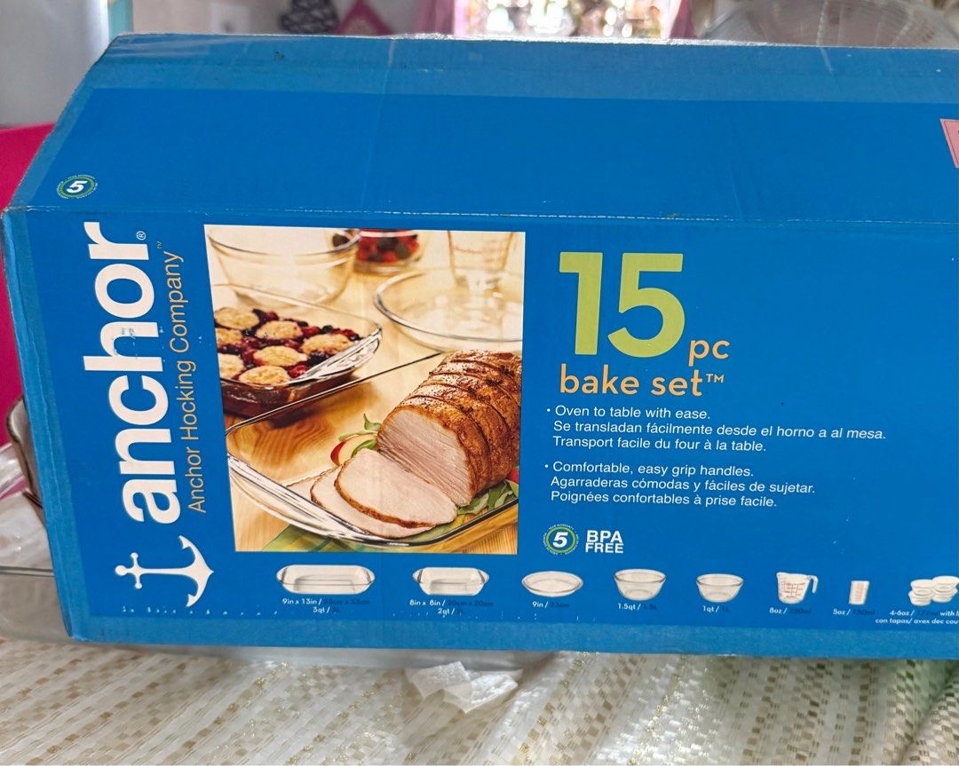 Anchor Bakeware Set (Category: Other Kitchenware & Tableware) located in Mandaluyong City. Submitted by daisys.collection (Listing ID 1358476531, Image 1). Description: The set consists of 2 bowls , 1 round baking plate, 2 rectangular baking pans of different sizes, 4 small bowls with cover and 2 measuring cups. Heat resistant..