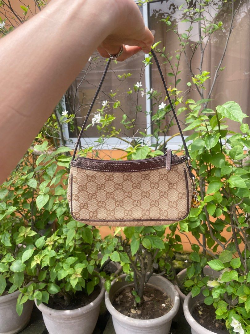 Authentic Gucci bundle (Category: Luxury Bags & Wallets) located in Mambajao. Submitted by ckali (Listing ID 1358499587, Image 3). Description: All authentic money back -100%.