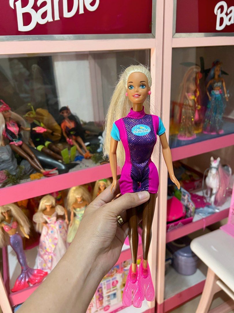 Barbie Ocean Friends 1996 (Category: Kids Toys) located in Bacolod City. Submitted by danicandy (Listing ID 1358524181, Image 1). Description: FOR SALE ❤️ Ocean Friends Barbie Condition: Missing accessories. Outfit from 2008 Barbie Sea World Trainer No crack neck, no bite marks, minimal cut hair,overall pretty pa sya.😊 MOP: Gcash or bank transfer MOD: J&T Location: Bacolod City P700.
