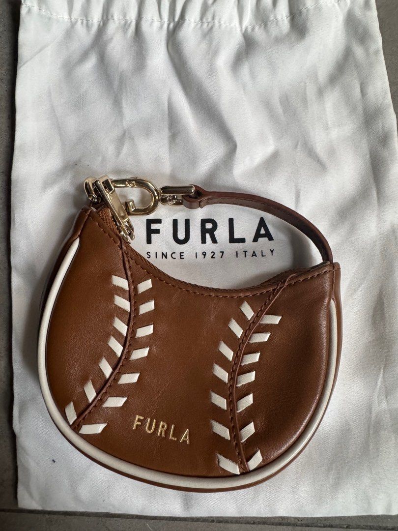 Furla Mini clutch bag cute purse (Category: Luxury Bags & Wallets) located in Mandaluyong City. Submitted by destash_manda (Listing ID 1358400574, Image 3). Description: Cute mini bag purse.