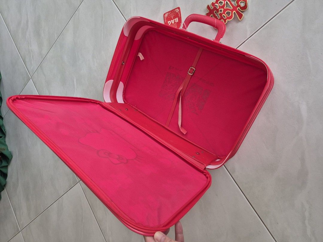 Hello Kitty luggage bag (Category: Luggage) located in Cebu City. Submitted by preciousbabiesph (Listing ID 1358503797, Image 2). Description: original sanrio brand kids luggage bag. brand new..