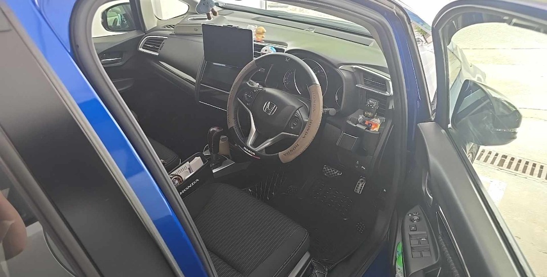 Honda Jazz 1.5 RS Hatchback (A)62863128519299111