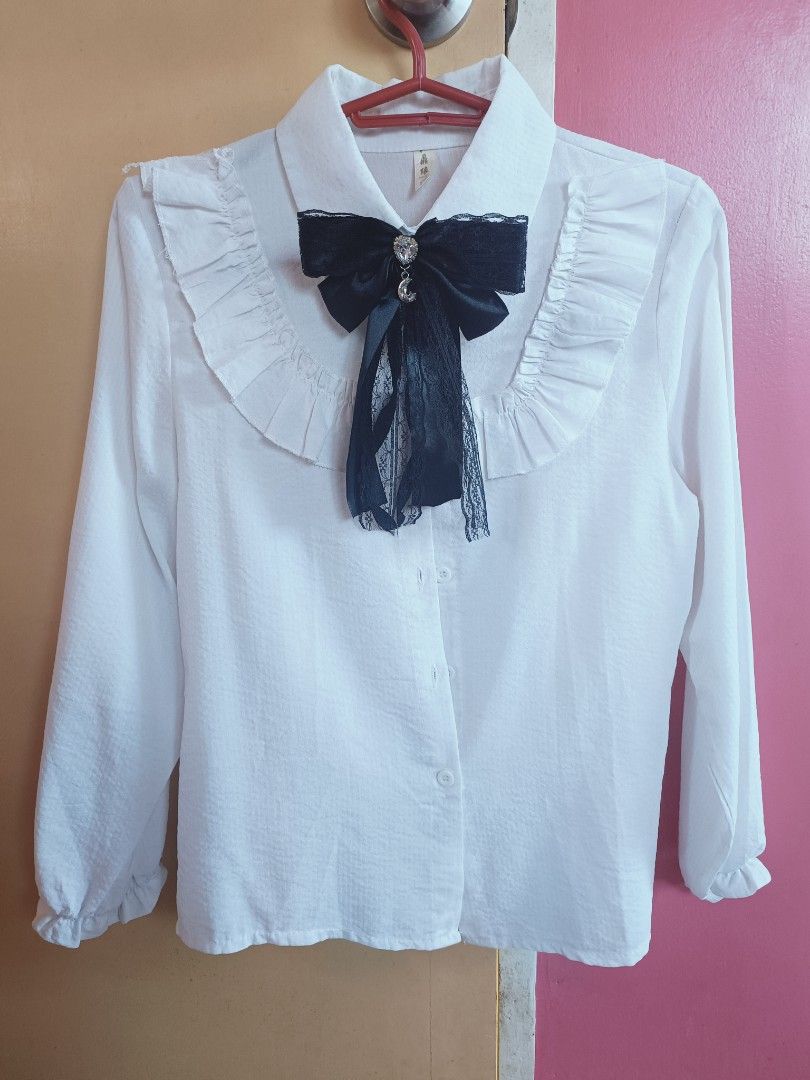 Jirai Kei top (Category: Longsleeves) located in Abulug. Submitted by lowrain22 (Listing ID 1358442654, Image 1). Description: RIBBON NOT INCLUDED.