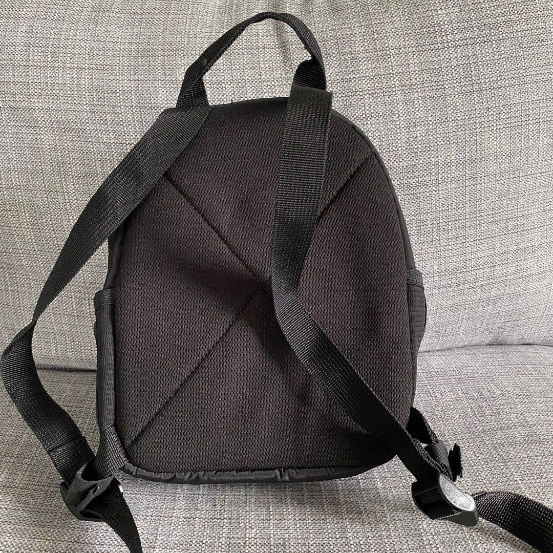 Jordan Mini Backpack (Category: Other Babies Going Out Needs) located in Taguig. Submitted by mixmix16 (Listing ID 1358405372, Image 2). Description: best for toddlers used a few times but too small for my 6yr old cute nito sa mga 2 to 4 year old. Can also use as diaper bag for little ones purchased @ ₱1,800.
