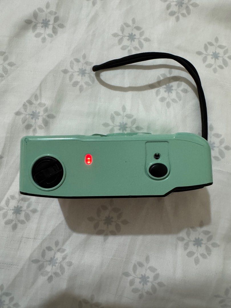 Kodak M35 (Category: Cameras) located in San Fernando. Submitted by _tncstr (Listing ID 1358419525, Image 3). Description: Used only once No issues.