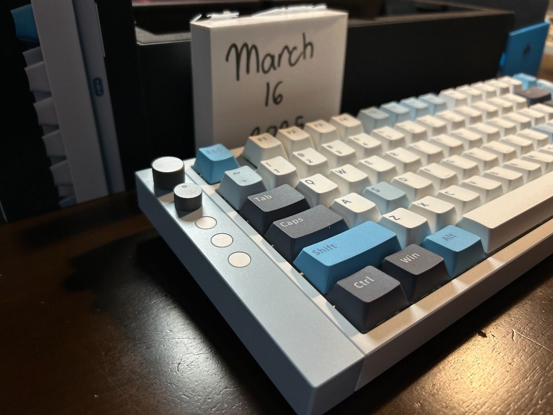 LAMZU JET75 magnetic mechanical Keyboard (Category: Computer Keyboard) located in Cavite. Submitted by biboyharanero (Listing ID 1358539199, Image 2). Description: Retails for 13kphp sa xiapi <- banned ung keyword e (though di ko alam if legit yon) 15k pesos naman sa Lamzu Website Asking price: 10.5k only brand new condition & Complete box FIRM I pay shipping I make mistakes. If you see a retail price lower than what’s on this description, let me