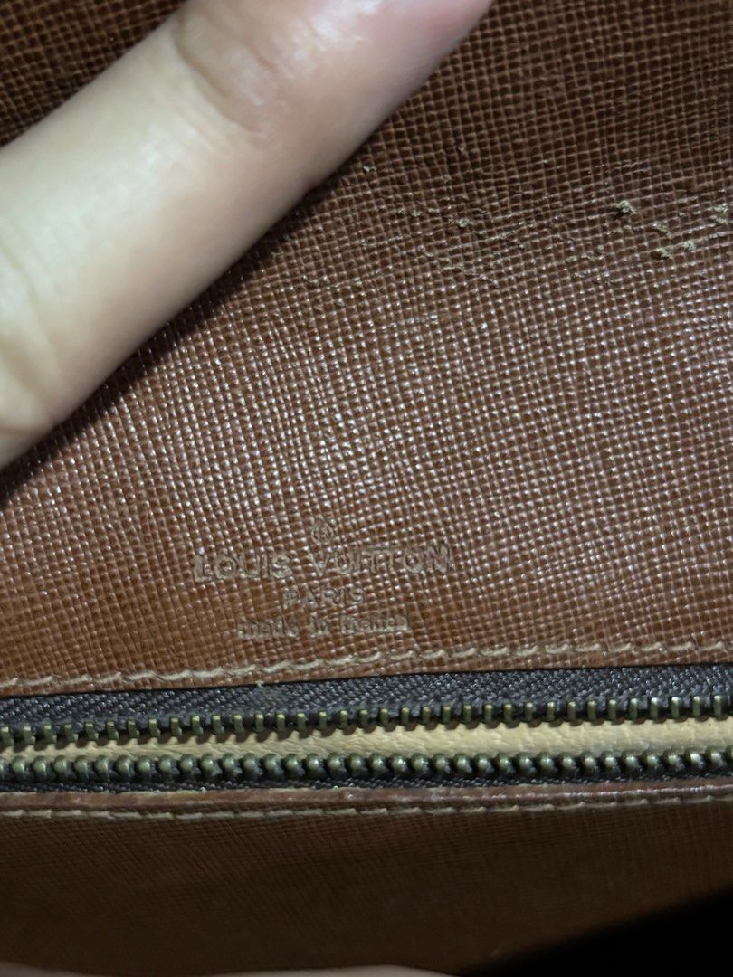 Louis Vuitton Epi Leather Sling bag (Category: Luxury Bags & Wallets) located in General Trias. Submitted by max_thrifted (Listing ID 1358509511, Image 2). Description: Louis Vuitton Epi Leather Sling bag.