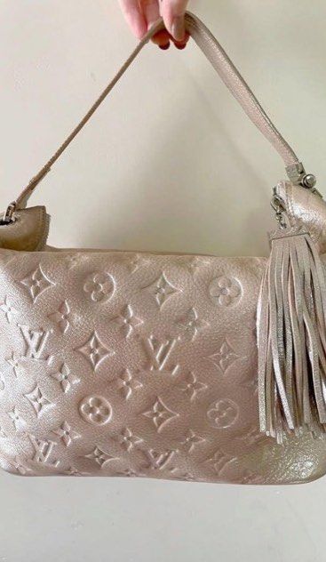 Louis Vuitton Limited Edition bag (Category: Luxury Bags & Wallets) located in Manila. Submitted by dashlux (Listing ID 1358249419, Image 1). Description: .