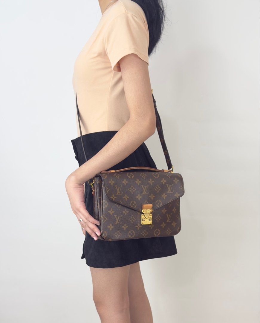 Lv metis (Category: Luxury Bags & Wallets) located in Manila. Submitted by luxuryprelovedbagsby_by_agnes (Listing ID 1358383310, Image 3). Description: Pochette Metis in Monogram 105k last price Accepting credit card payments Safe and contactless payment up to 36 months! Pay conveniently online . We offer you a safe and convenient way of paying online via link or email. No need to go out to pay for your purchases. You can pay thru your credit car