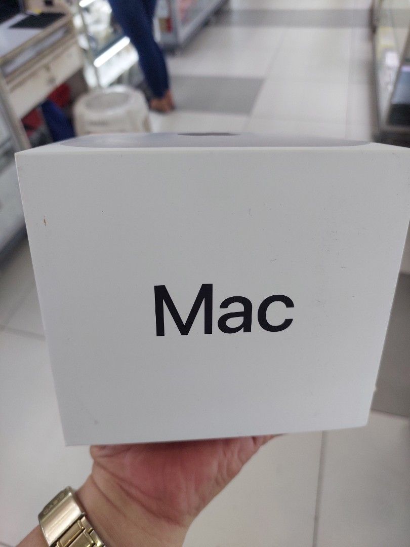 Mac mini with apple M4 chip 512gb brandnew (Category: Other Mobile & Gadget Accessories) located in Manila. Submitted by chelle_gadgetshop (Listing ID 1358417302, Image 2). Description: Mac mini with apple M4 chip 512GB SSD /16GB UNIFIED MEMORY brandnew sealed all original 1year warranty apple Dm me.09353229255 willing to meet up cash on delivery.