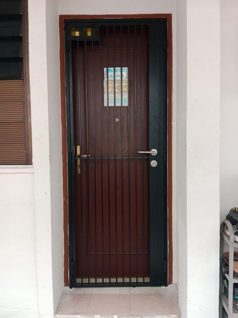 Modern Pet Friendly Gate446767482505809922