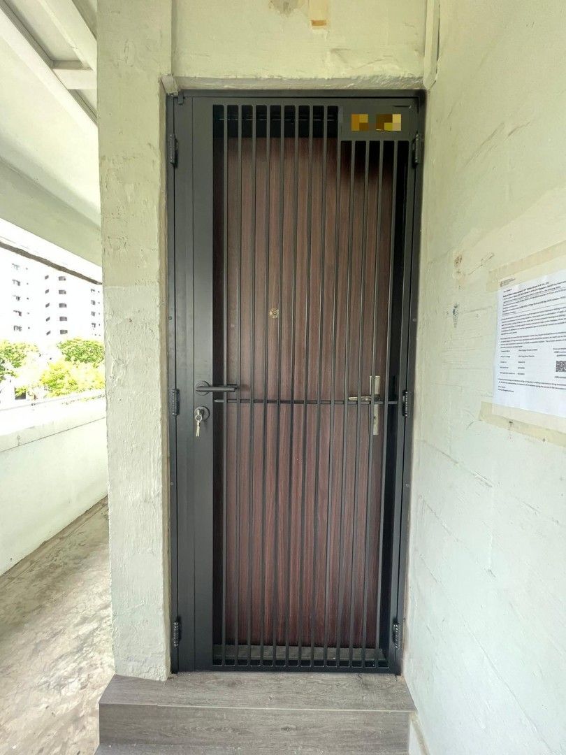Modern Pet Friendly Gate446767482505809923