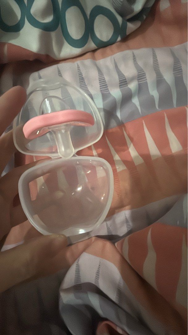 Nanobebe Pacifier (Category: Soothers & Pacifiers) located in Bacoor. Submitted by damnfetch (Listing ID 1358509227, Image 1). Description: Nanobebe Flexy Pacifier plus case Washed but not used For 0-3 months MOP: GCash MOD: Lalamove or J&T 📍Bacoor, Cavite.