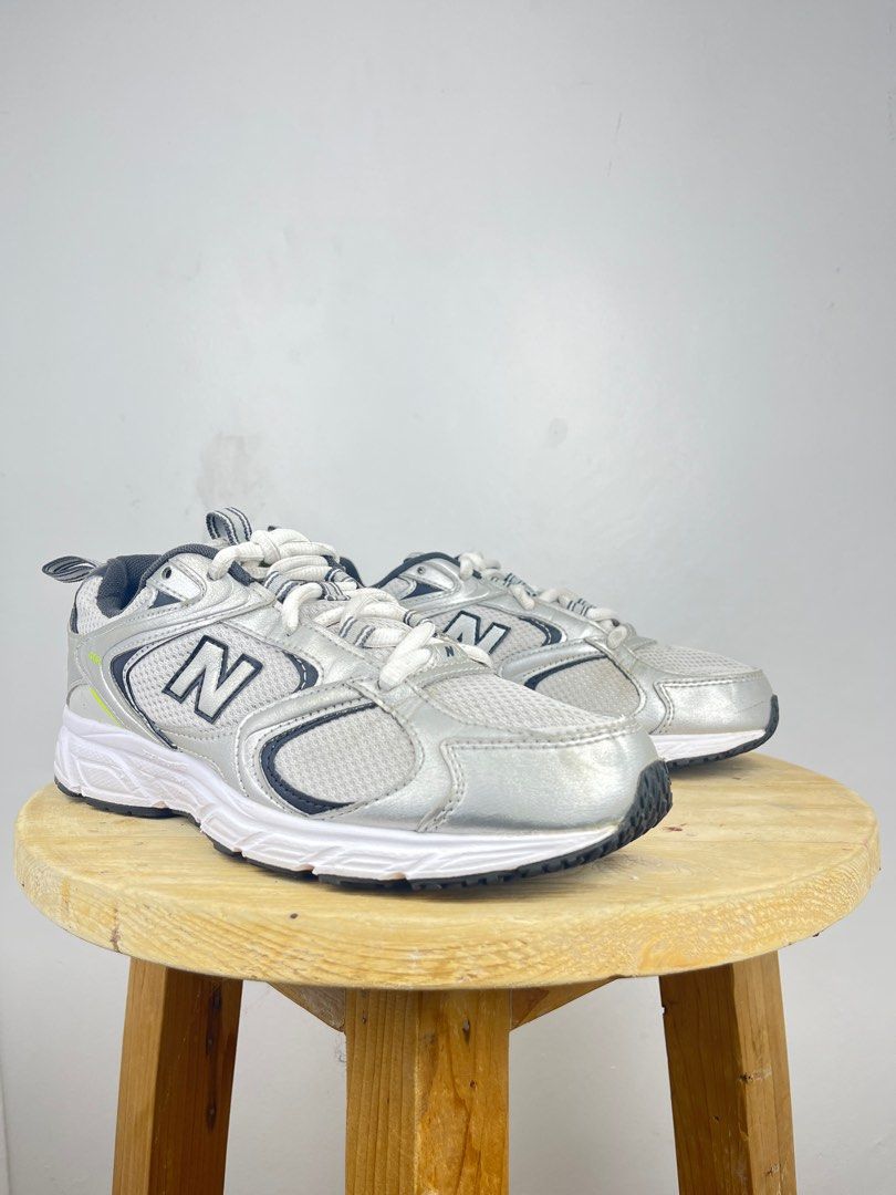 New Balance 408 ‘Silver’ (Category: Sneakers) located in Cavite. Submitted by chevpthrillaah (Listing ID 1358359079, Image 1). Description: New Balance 408 ‘Silver’ Sz 7US Mens 6.5UK 40 EU 25 Cm Authentic Used but still in great condition No flaws.