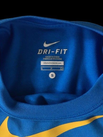 Nike Dri Fit Shirt (Category: Babies & Kids Fashion) located in San Jose del Monte. Submitted by eivon29 (Listing ID 1358444177, Image 2). Description: Can fit 3-4years old.