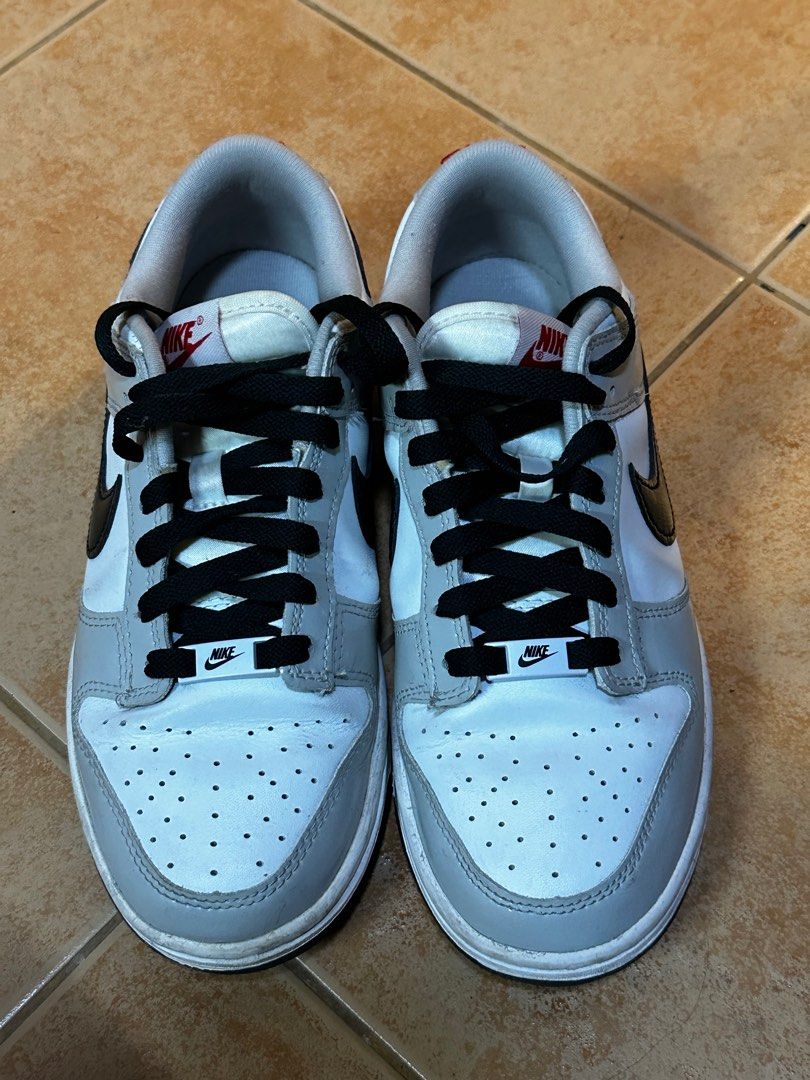 Nike Dunk Low Light Iron Ore US7.5 (24.5cm) (Category: Sneakers) located in Taguig. Submitted by marcomang17 (Listing ID 1358427539, Image 3). Description: - With Nike pin on the lace - With OG box - Delivery only. Online payment.