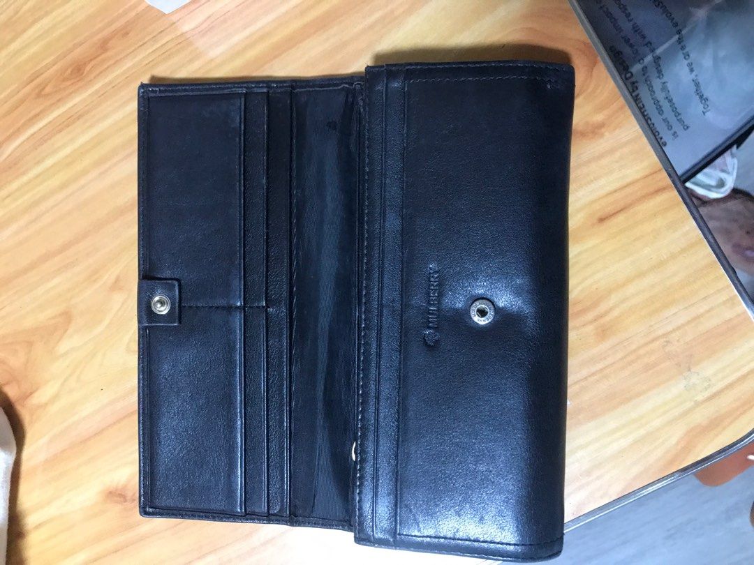 Original Mulberry (Category: Luxury Bags & Wallets) located in Mabalacat. Submitted by loved888 (Listing ID 1358539034, Image 2). Description: Worth it the price . .