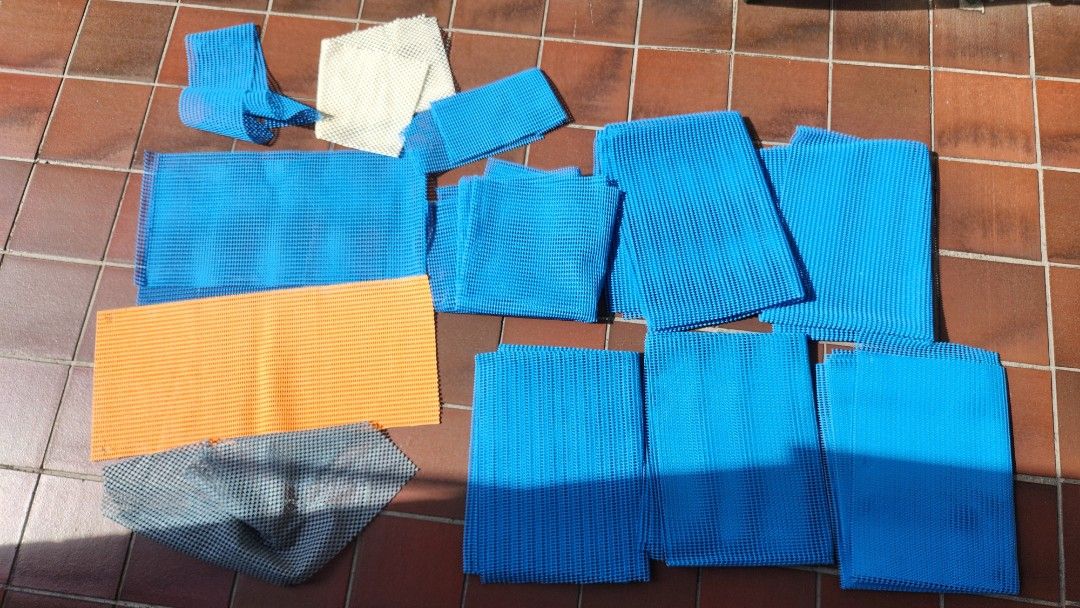 Padded sheets (Category: Home Improvement Tools & Accessories) located in Singapore. Submitted by jjams (Listing ID 1358430454, Image 2). Description: Padded sheets, assorted sizes. 4 or 5 pieces are full sized 45cm x 123cm. Retail price at least $4.90 per piece..