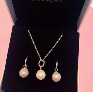 PANDORA PEARL BAROQUE FRESH WATER NECKLACE & HOOP EARRINGS SET