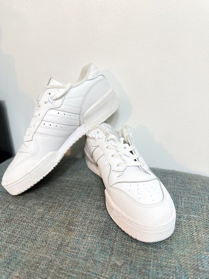 Rivalry low shoes ADIDAS (Category: Sneakers) located in San Jose. Submitted by gabsj52 (Listing ID 1358439797, Image 2). Description: Bought this in US. I don't why I bought this size 🥹😅 my size is just 24cm. I thought okay lang cuz I was looking at CHN size 245. Problem was, when I fit this I was just sittingdown 😆 i didnt try to walk with it.. going back home here in PH,excited, and wore it.. natatanggal ung paa ko if naglalakad 😭😭😭 too 