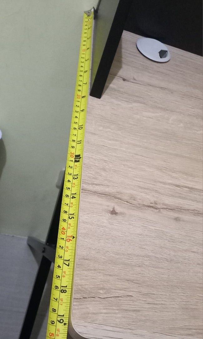 Sanyang Computer/Study Table (Category: Office Furniture & Fixtures) located in Manila. Submitted by dm_ca (Listing ID 1358465185, Image 3). Description: No issue Dimensions: LWH (50cm x 80cm x 72cm) Can be disassembled With box RFS: Bought a wider desk.