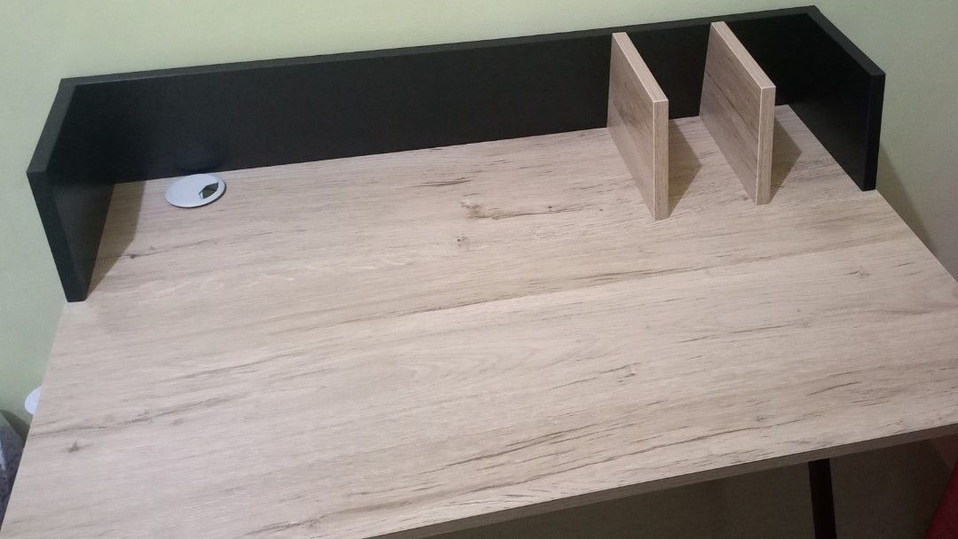 Sanyang Computer/Study Table (Category: Office Furniture & Fixtures) located in Manila. Submitted by dm_ca (Listing ID 1358465185, Image 2). Description: No issue Dimensions: LWH (50cm x 80cm x 72cm) Can be disassembled With box RFS: Bought a wider desk.