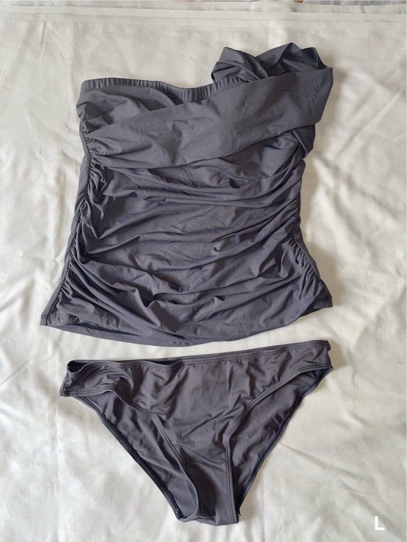 SHEIN SWIMSUITS (Category: Bikinis & Swimsuits) located in Santa Margarita. Submitted by vstrove (Listing ID 1358376637, Image 3). Description: IN GOOD CONDITION 🐚TWO PIECE 🐚ONE PIECE.