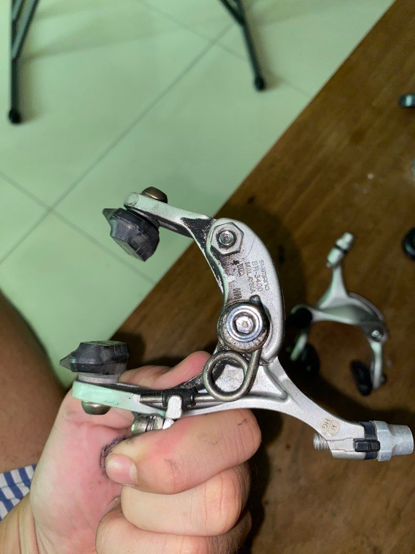 Shimano sora caliper brakes (Category: Bicycles) located in Quezon City. Submitted by krystorei (Listing ID 1358348896, Image 3). Description: negotiable light scratch on front caliper.