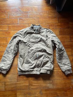 (Category: ) located in . Submitted by chicclosetco (Listing ID 1358397159, Image 1). Description: .