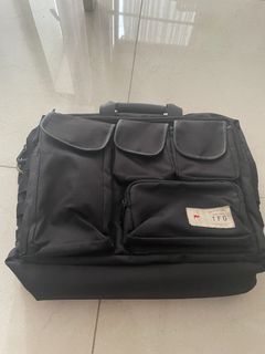 (Kategori: ) berada di . Dikirim oleh grimblehook (ID iklan 1358468742, Gambar 1). Deskripsi: .