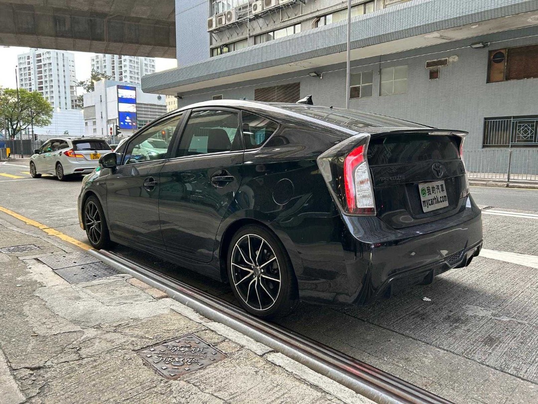 Toyota  PRIUS 1.8 HYBRID GS Auto62863129203970113