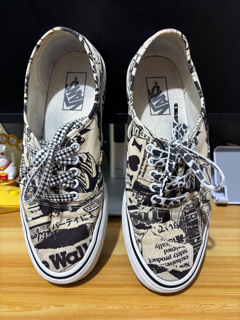 Vans Sneaker Printed (Category: Sneakers) located in Makati City. Submitted by tinyMe01 (Listing ID 1358384404, Image 3). Description: Original Vans Shoes for Men Wala n pong box kasi naitapon n nung nag lipat ng bahay. Last price po updated po. For buyers within metro manila lng po or abot ng lalamove, grab express or gogo Thank you 😊 .