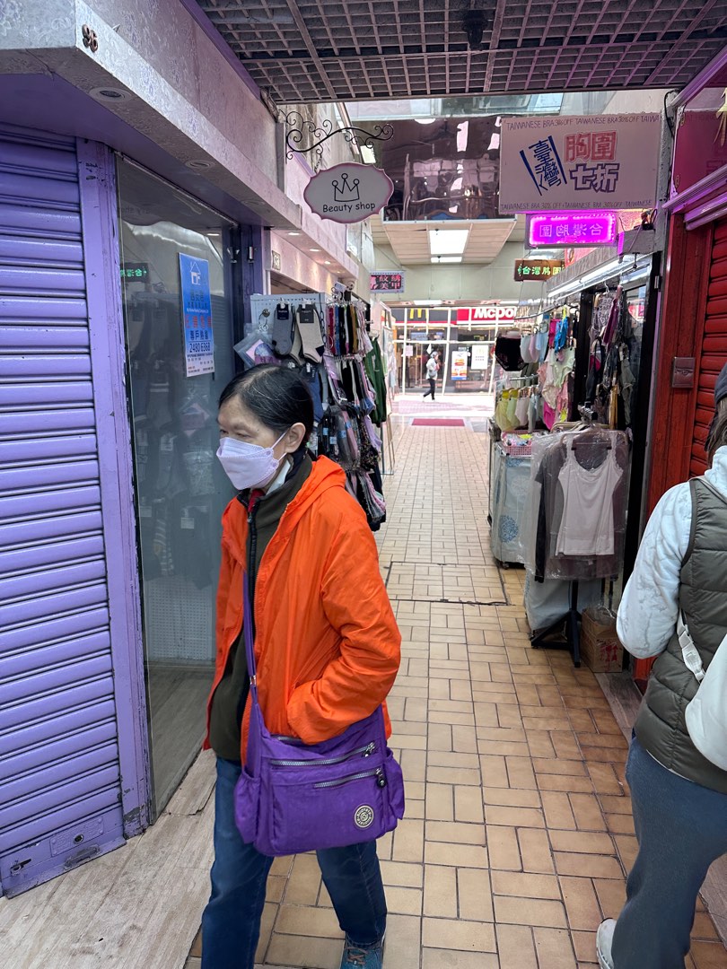 Basement of Man Por Shopping Centre, suitable for alteration, straight through the main entrance, double-sided shop63438432604162112