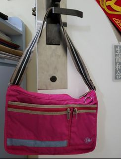 （分類：）位於 。 由 ikik45 提交（商品編號 1358622388，圖片 1）。簡介： 。