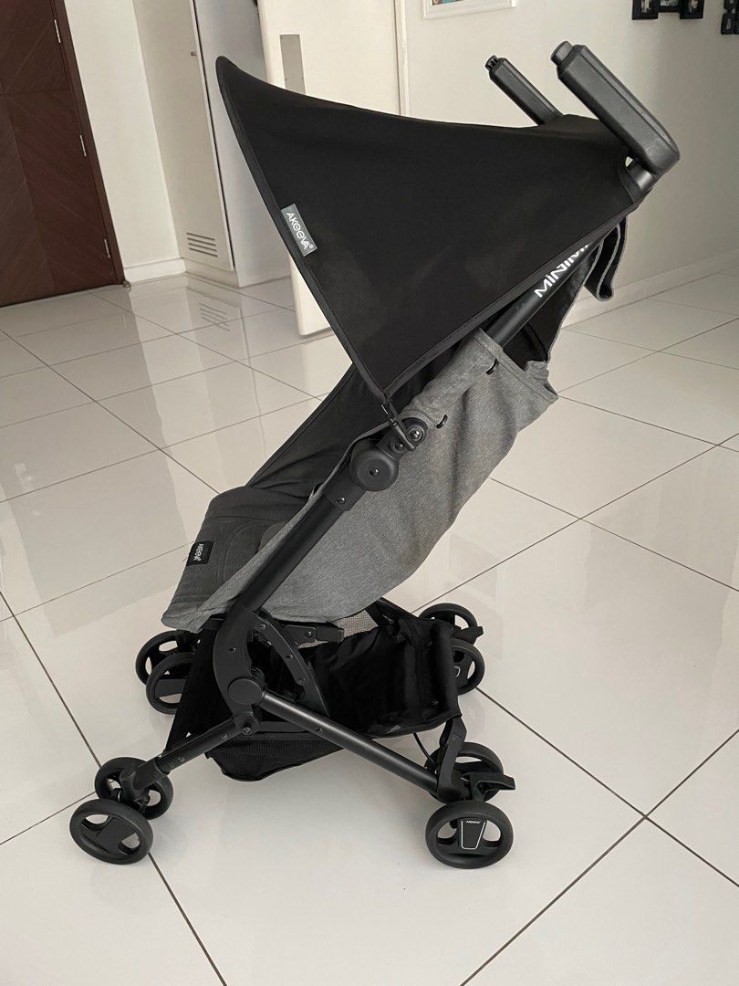 Akeeva Travel Stroller (Category: Strollers) located in Mandaluyong City. Submitted by soraonlineshop (Listing ID 1358680633, Image 3). Description: Included: - Akeeva Stroller - Stroller bag.