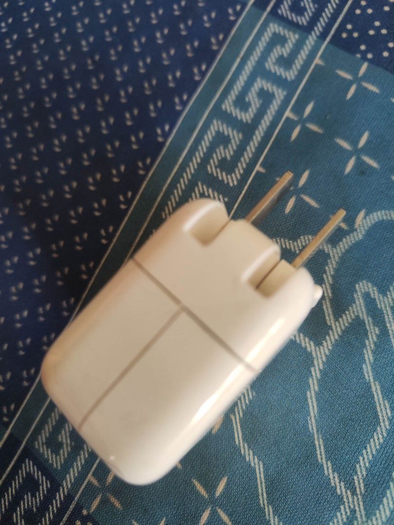 Apple adopter 10w EA (Category: Cables & Chargers) located in Manila. Submitted by olx156 (Listing ID 1358550964, Image 1). Description: (wysiwyg )what you see is what you get. since most of the items vintage & rare (untested) payment first thru gcash shipping within the day lalamove metro manila only outside metro manila can be ship via flash express / jnt / lbc.