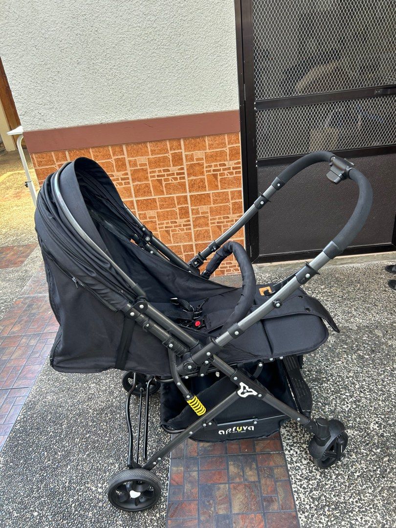 Apruva Stroller (Category: Strollers) located in Manila. Submitted by dembelardi (Listing ID 1358661048, Image 3). Description: Baby, kids, or toddlers travel stroller.